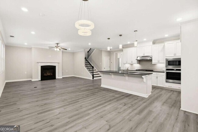 Building Photo - 520 Cresentry Brook