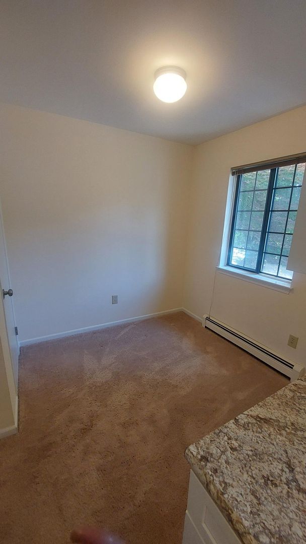 Building Photo - 28 Andover Ct