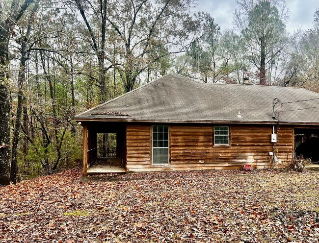 Building Photo - 95 Oakwood Dr