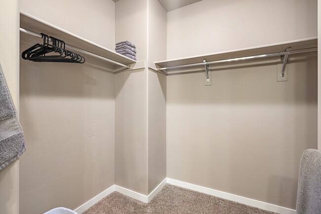 Building Photo - 2900 N Villere Ln