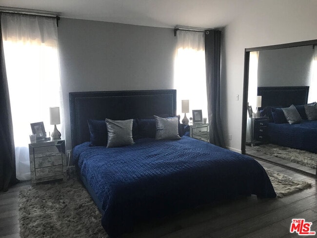 Building Photo - 18210 Oxnard St