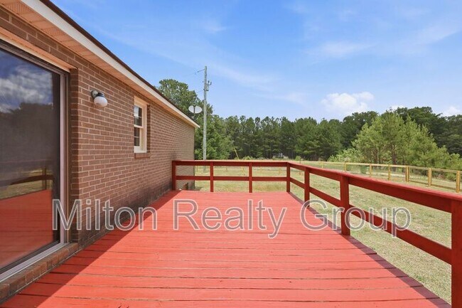 Building Photo - 763 Tingen Rd