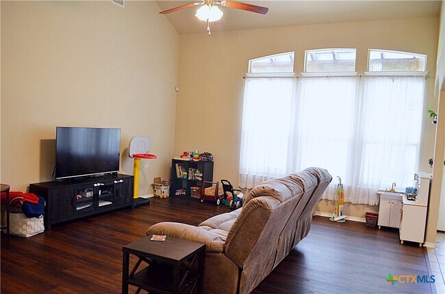 Building Photo - 5407 Sulfur Spring Dr