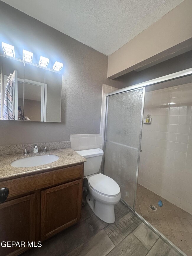 Building Photo - 701 Porras Dr