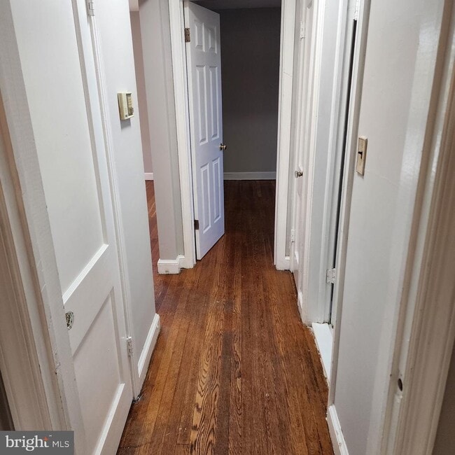 Building Photo - 6512 Hansford St