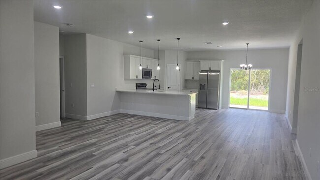 Building Photo - 15730 SW 40th Ave