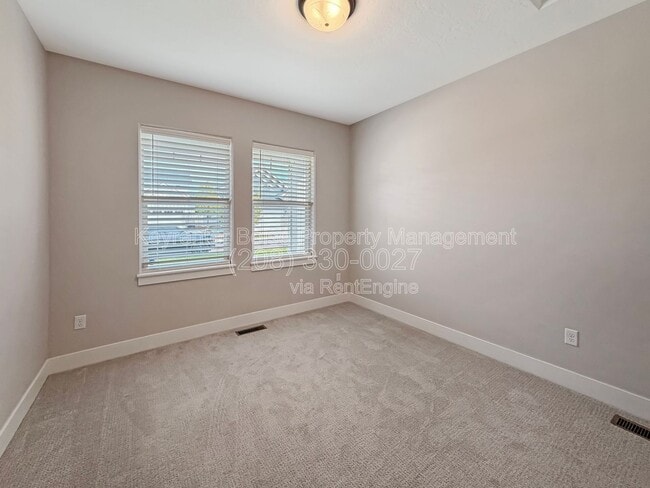 Building Photo - 8423 W Brooks Dr