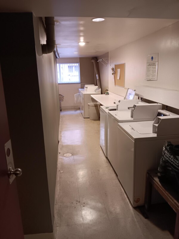 Building Photo - 1160 N Ogden St