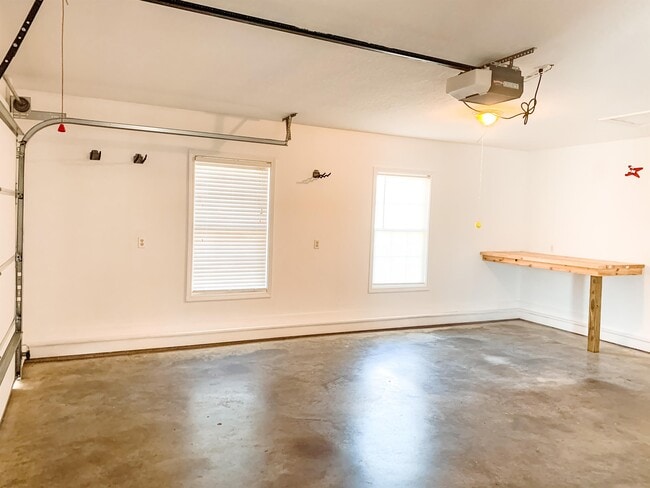 Building Photo - 1302 Story Ave
