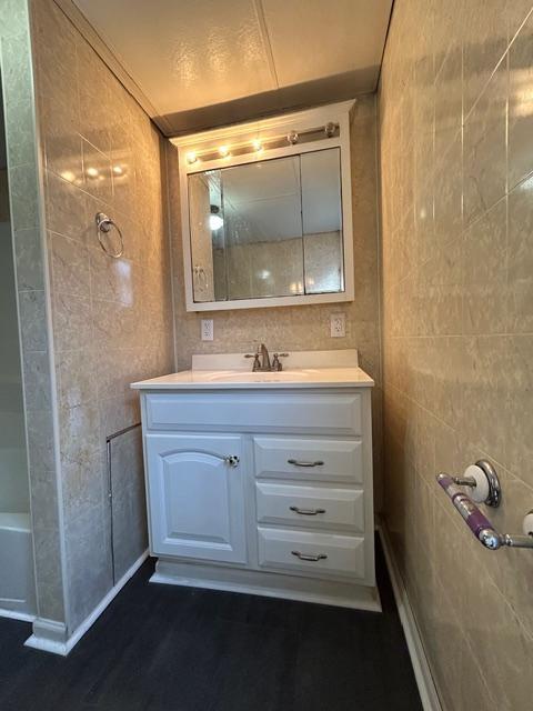 Building Photo - 719 Crescent Ave