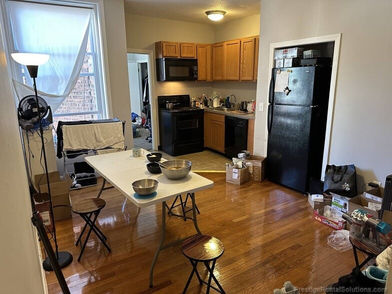 Building Photo - 1116 Commonwealth Ave