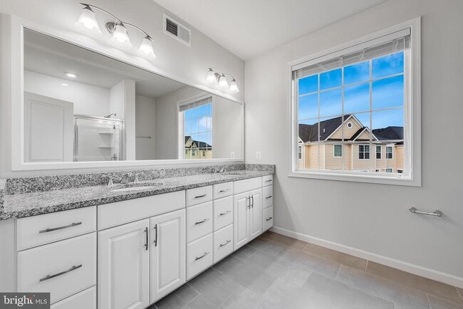 Building Photo - 23290 Milltown Knoll Square