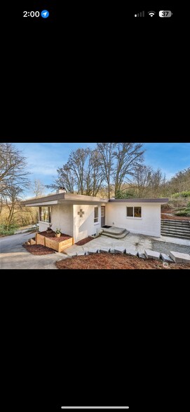 Building Photo - 7101 Highland Park Way SW