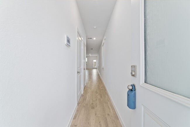 Building Photo - 3530 Blue Mockingbird St