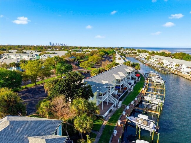 Building Photo - 5174 Beach Dr SE