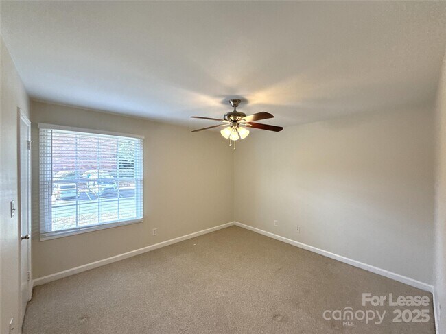 Building Photo - 4329 Hathaway St