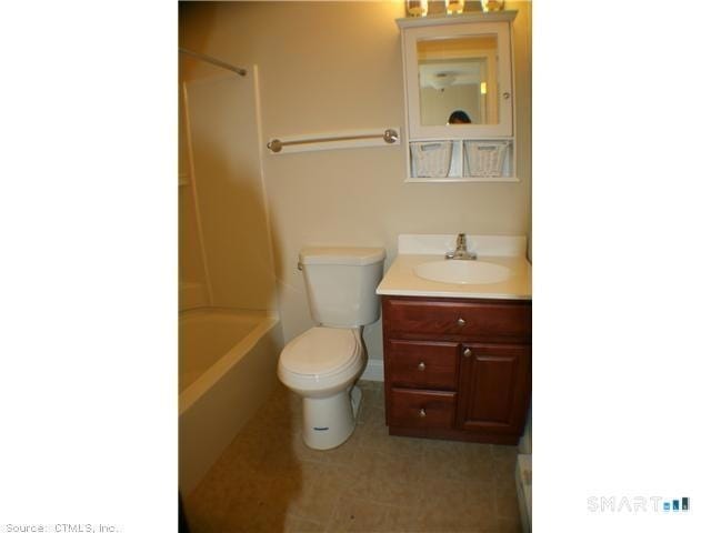 Building Photo - 95 E Grand Ave