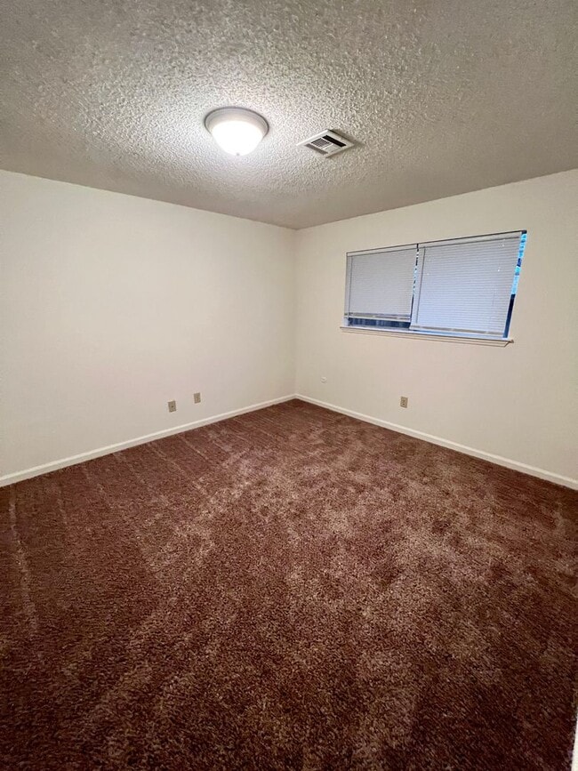 Building Photo - Duplex