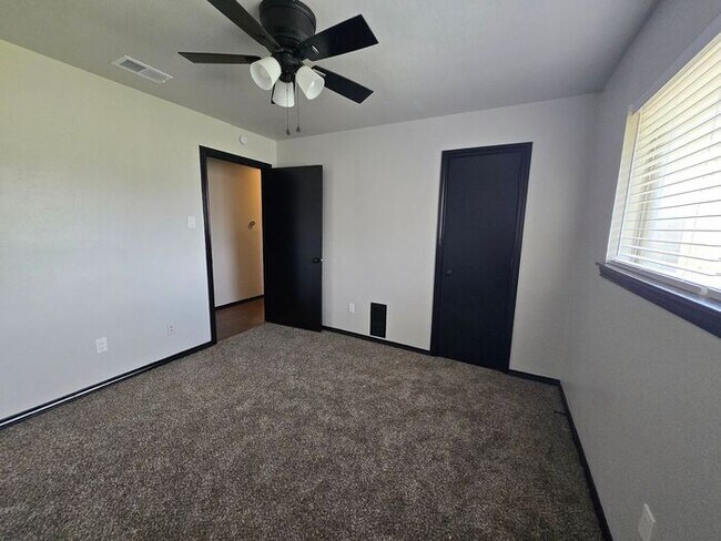 Building Photo - 10327 Bernardin Cir