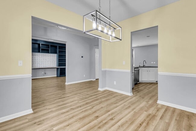 Building Photo - 7478 Hawks Cir