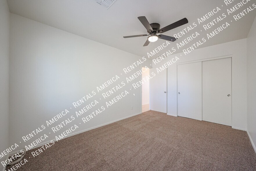 Building Photo - 17747 W Ventura St