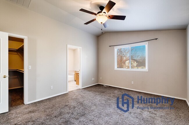 Building Photo - Beautiful home located just minutes from Settler's Park!