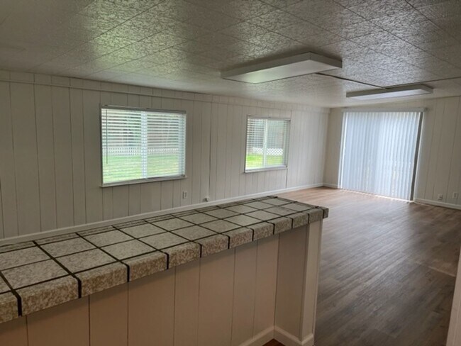 Building Photo - 115 Terrace Dr