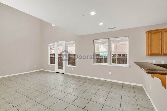 Building Photo - 2743 Lavender Ter