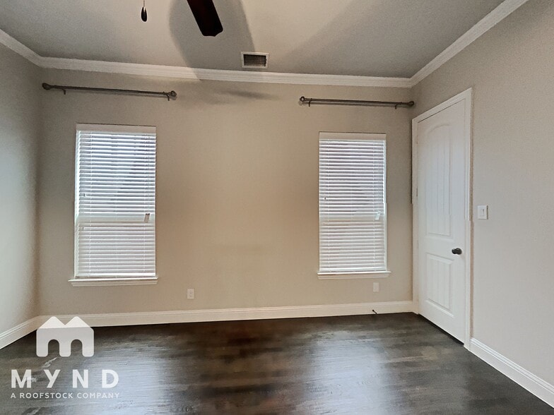 Building Photo - 868 Dartford Dr