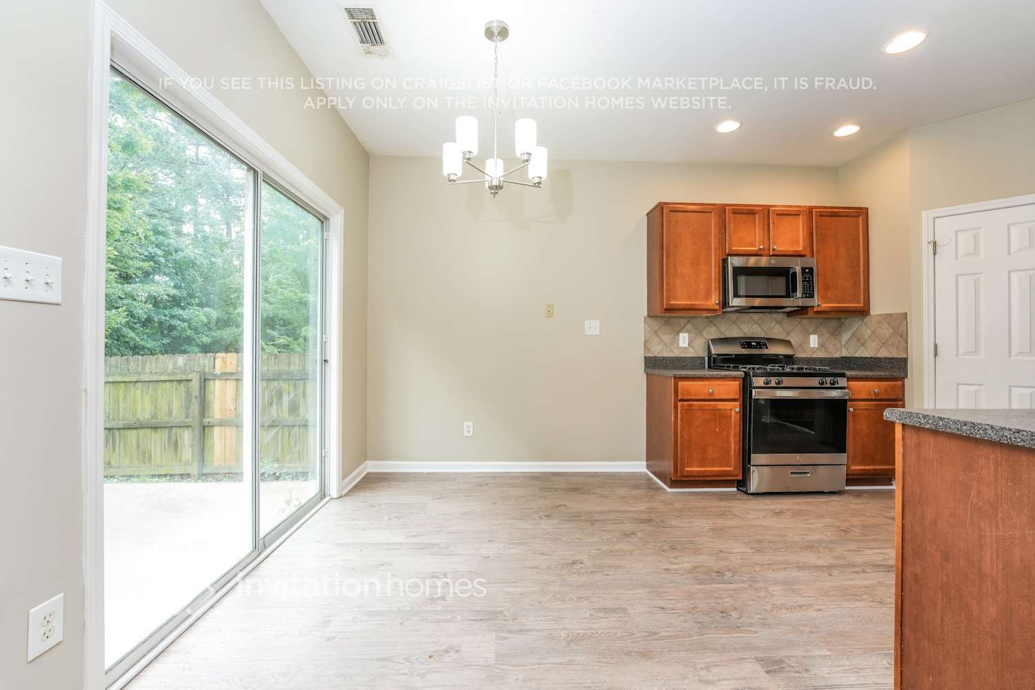 Building Photo - 2982 Briaroak Dr
