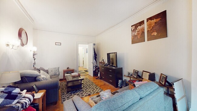 Building Photo - 6 Brimmer St
