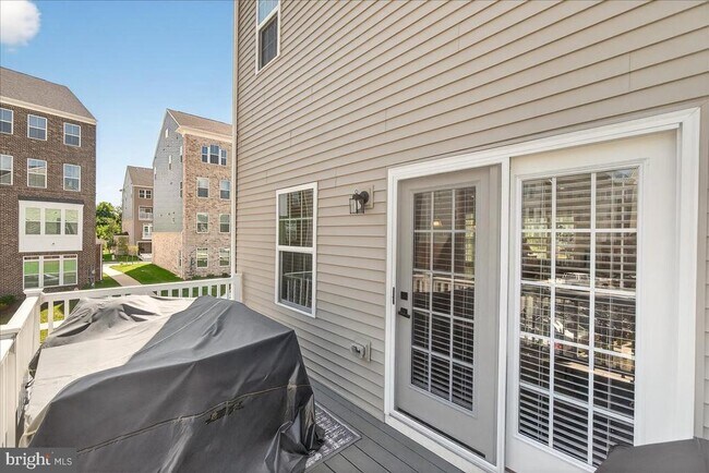 Building Photo - 16224 Bright Star Wy