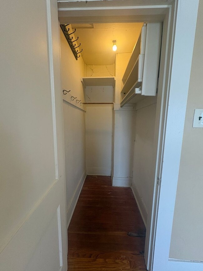 Building Photo - 1 Bedroom, 1 Bathroom Home Near the Historic District