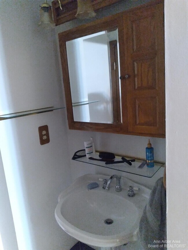 Building Photo - 5383 Textile Rd