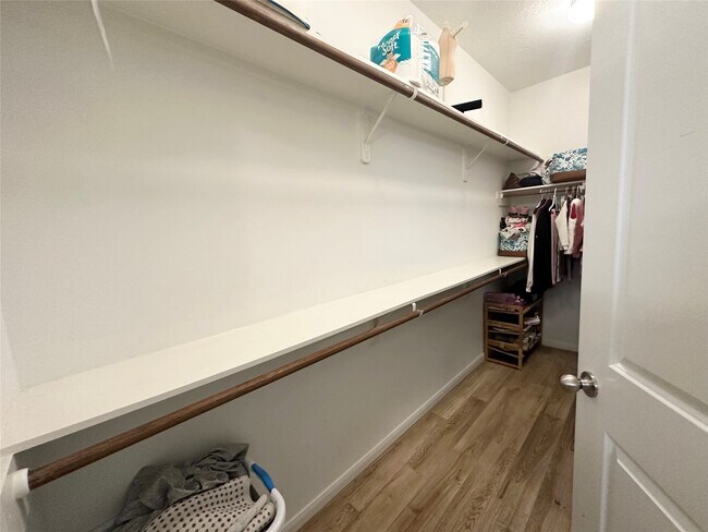 Building Photo - 844 Rd 5109