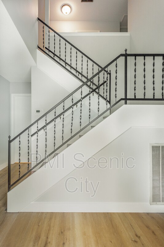 Building Photo - 508 Briar Park Ln