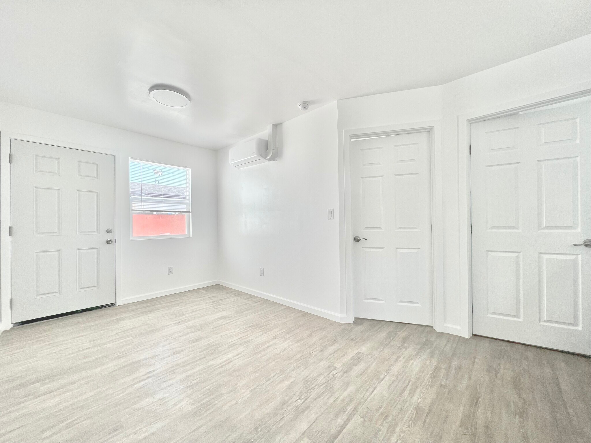 Building Photo - 1763 W 38th St