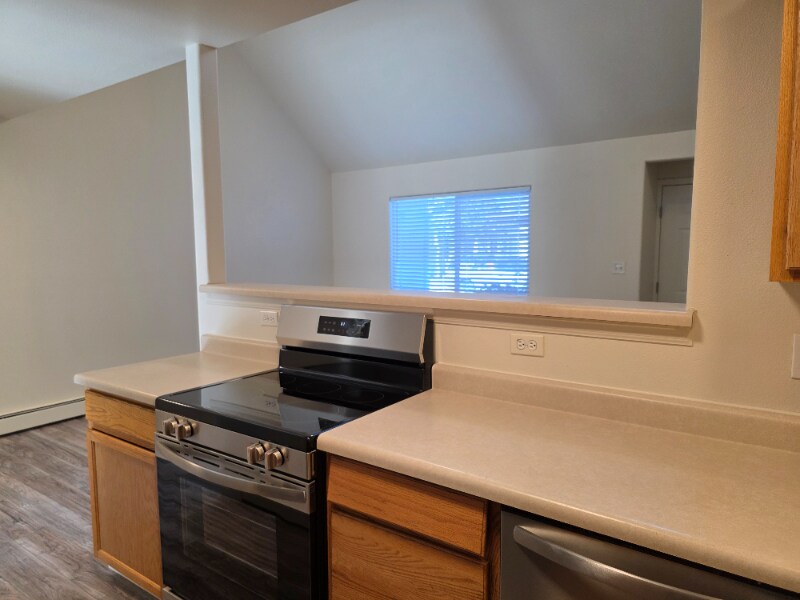 Building Photo - 391 Sunnyside Cir