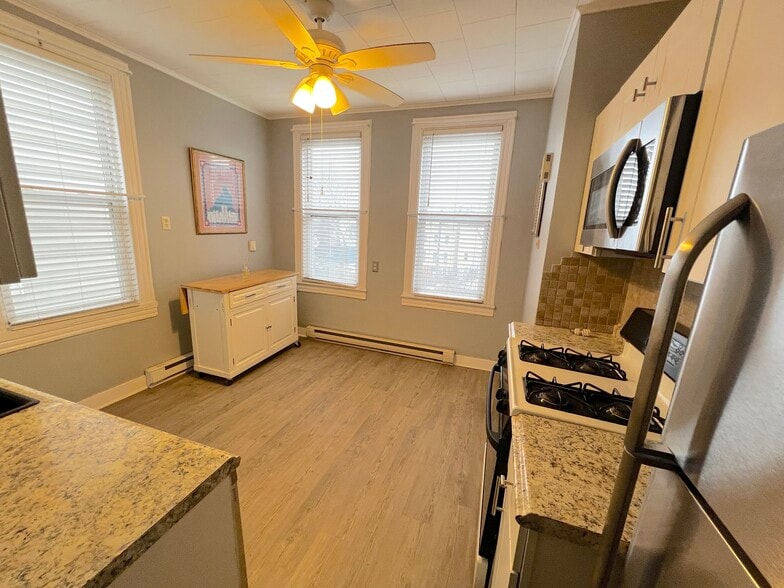 Kitchen 1 - 47 Liberty Ave