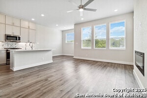 Building Photo - 8851 Oakland Rd