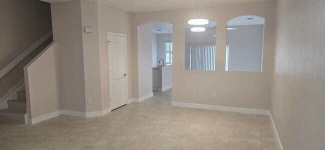 Building Photo - 2919 Crestwood Ter