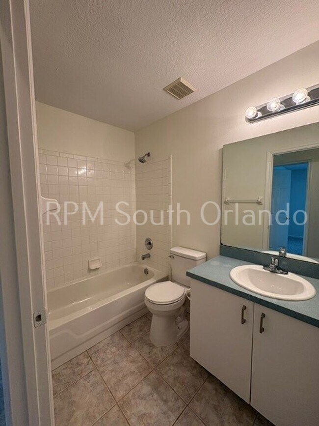 Building Photo - 3 Bedroom, 2 Bath Home Near Orlando International Airport in Meadows of Boggy Creek