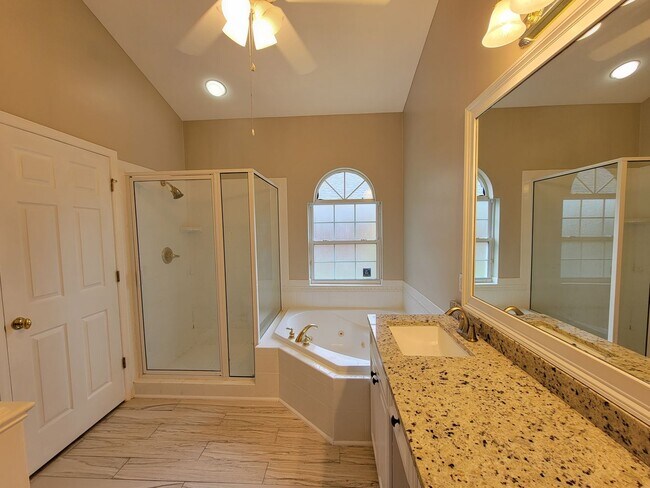 Building Photo - 3 bedroom home for rent in golden eagle's gated community, available July 6 2026, 2 car garage, f...