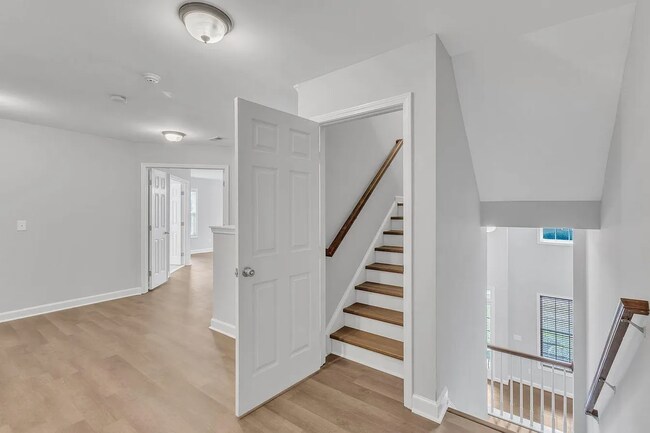 Building Photo - 9301 Perini Ct