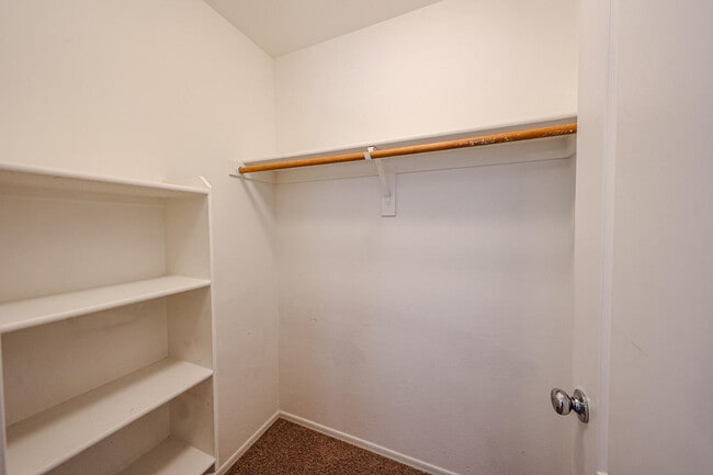 Building Photo - 12039 W Leather Ln