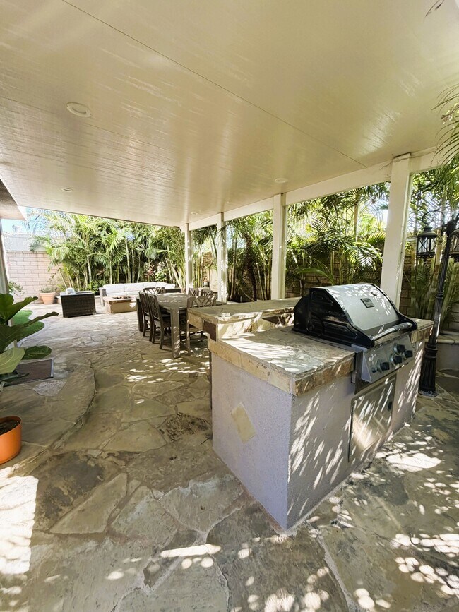 Building Photo - 326 Gulf Stream Way