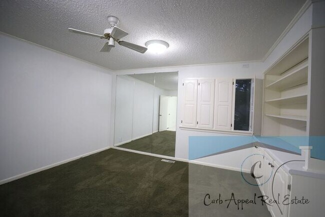 Building Photo - Westside Schools - 3 bed/ 2 bath 2,300 sq.ft.., den/family room, deck in the country on a paved r...