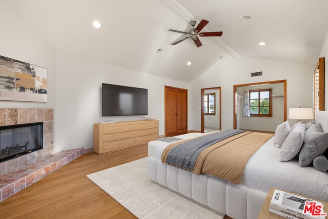 Building Photo - 7917 Westlawn Ave