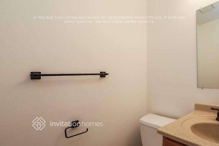 Building Photo - 677 Shining Water Dr