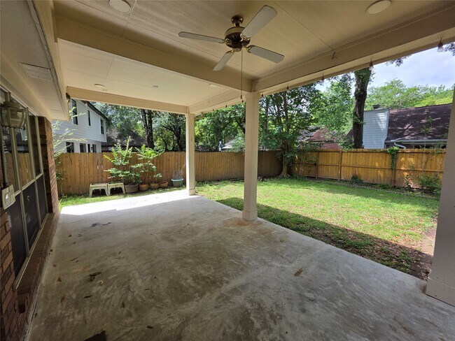 Building Photo - 19 Evening Song Ct